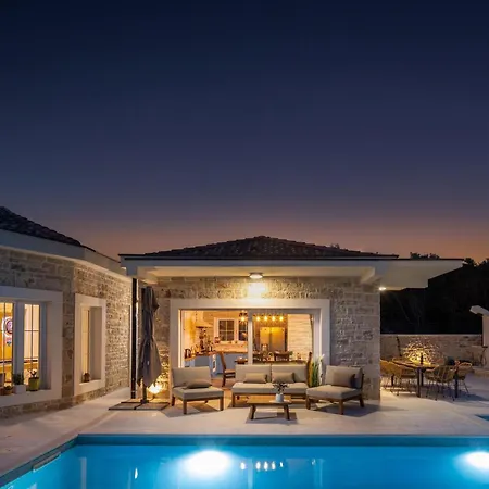 Сasa de vacaciones Katarina Diklo *