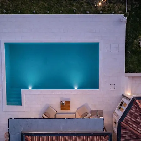 Katarina Diklo Сasa de vacaciones *